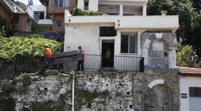 İKİÇEŞMELİK’TE YIKIMLAR BAŞLADI