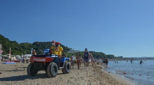 İstanbul plajlarında kadın cankurtaranlar göreve başladı