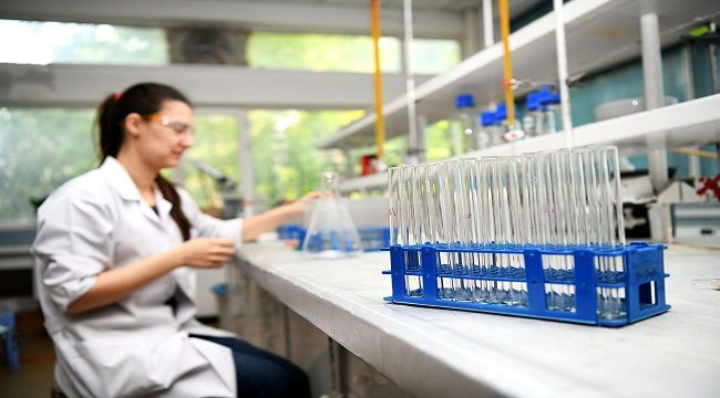 İZMİR'DE İLK ANTİKOR TESTİ LABORATUVARI