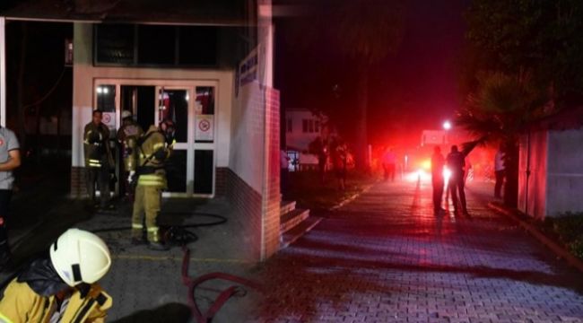 İZMİR'DE KORKUTAN YANGIN