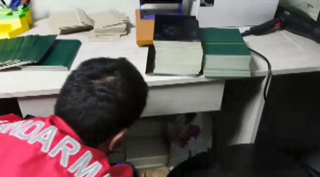Jandarma'dan sahte kimlik operasyonu