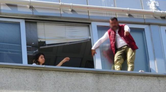 Kadıköy Belediye binasında intihar girişimi