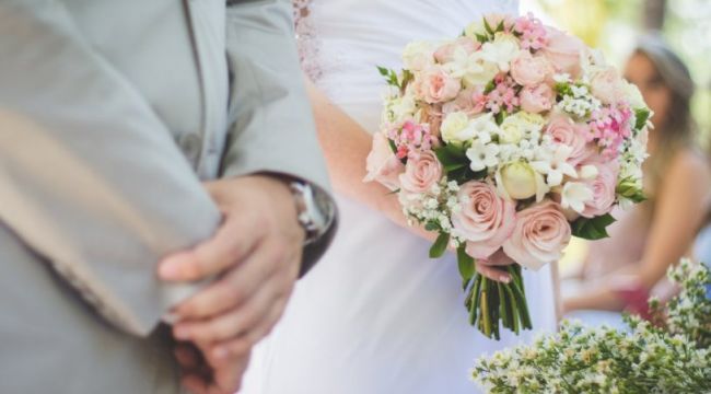 Kalabalık Türk düğünleri Almanya'yı ikiye böldü