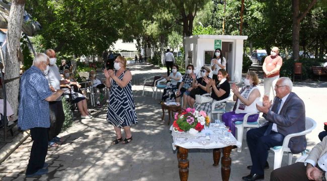 KARABAĞLAR'DA ÇİFTE KUTLAMA