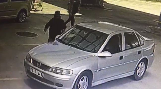 Korona virüs maskeli katil zanlısı kamerada