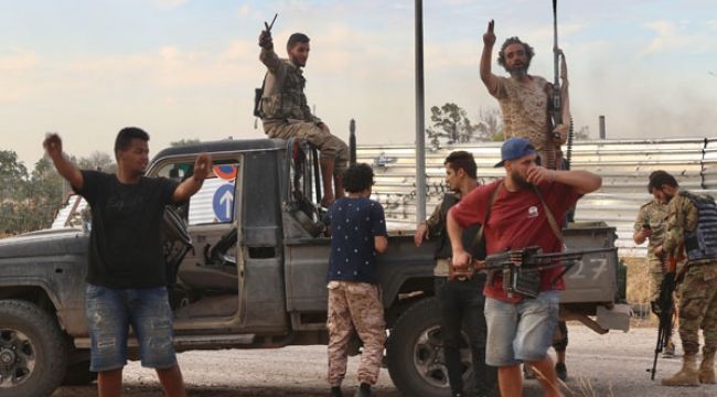 Libya Ordusu başkent Trablus&#039;u kontrol altına aldı
