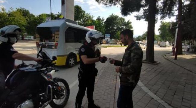 Maskesiz sokağa çıkanlara ceza kesildi