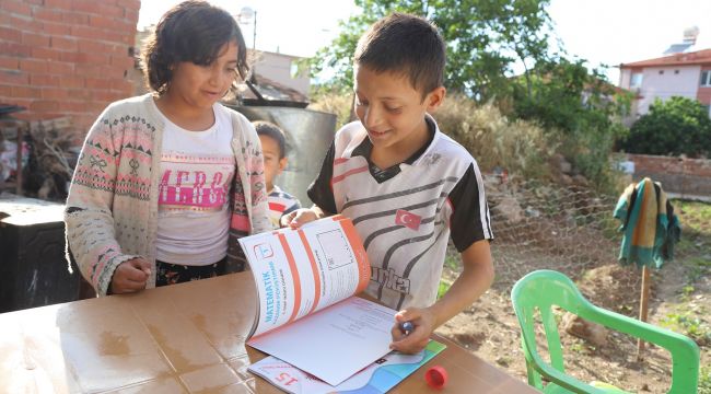MENDERES BELEDİYESİ'NDEN ÖĞRENCİLERE DESTEK