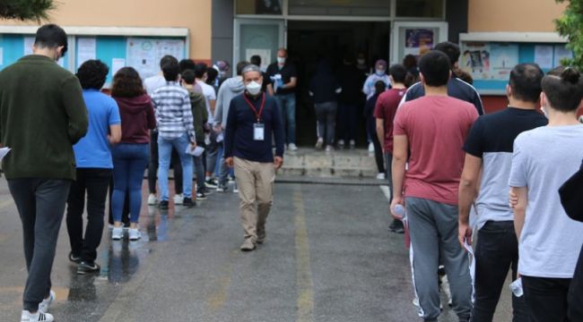 MSÜ sınavında fenalaşan öğrencinin testi pozitif çıktı