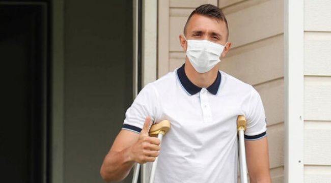 Muslera antrenmandaki arkadaşlarını yalnız bırakmadı