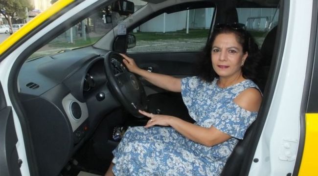 O ilçede taksiye kadın eli değdi