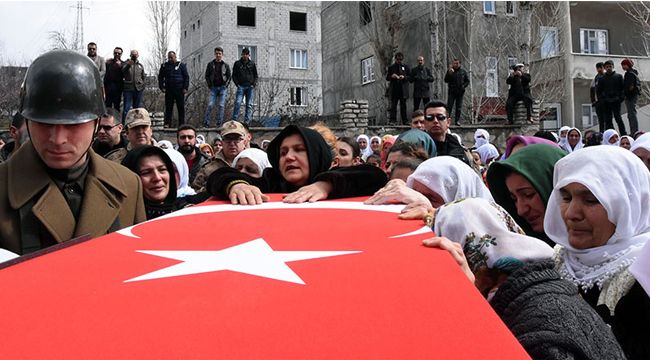 Şehit olan güvenlik korucusu son yolculuğuna uğurlandı
