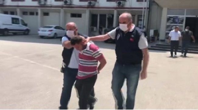 Televizyonu çaldı, yolcu minibüsüne bindi