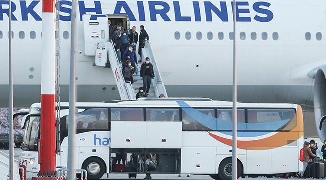 Türk vatandaşlar New York'tan getirildi
