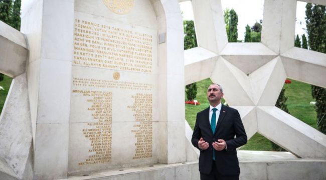 Adalet Bakanı'ndan 15 Temmuz mesajı