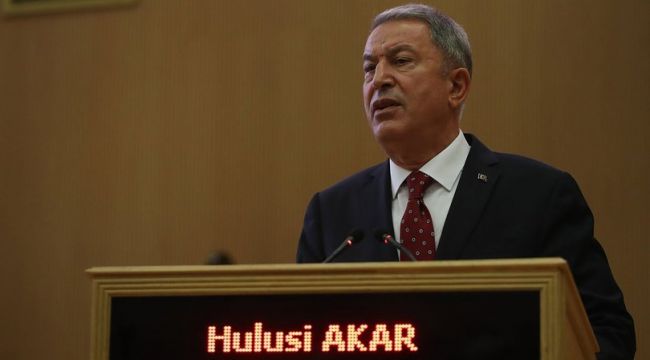 Akar'dan kritik mesajlar