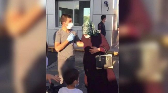 Annesini kurtardı, babası ise öldü