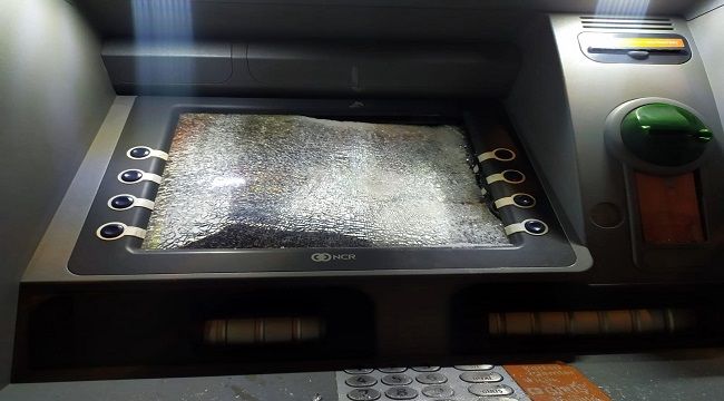 ATM'ler hırsızların saldırısına uğradı