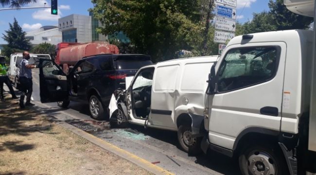Bakırköy'de zincirleme trafik kazası
