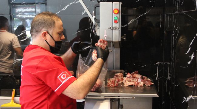BAYRAM ÖNCESİ İZMİR'DE KASAPLAR DENETLENDİ