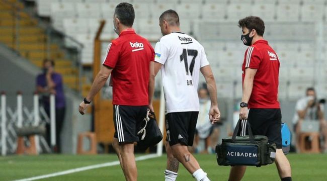 Beşiktaş'tan Burak Yılmaz ve Gökhan Gönül açıklaması