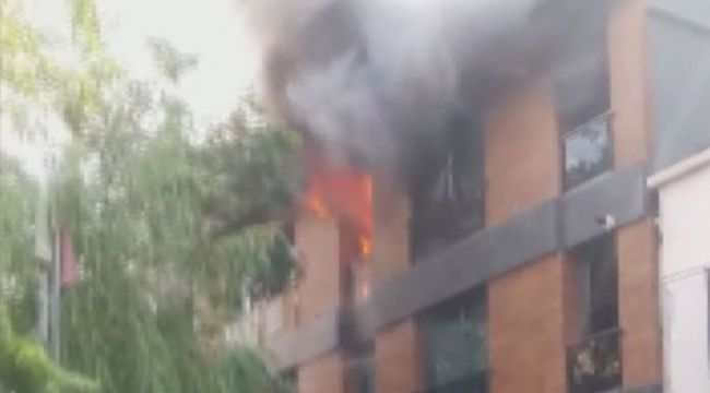 Beyoğlu'nda klima yangını!