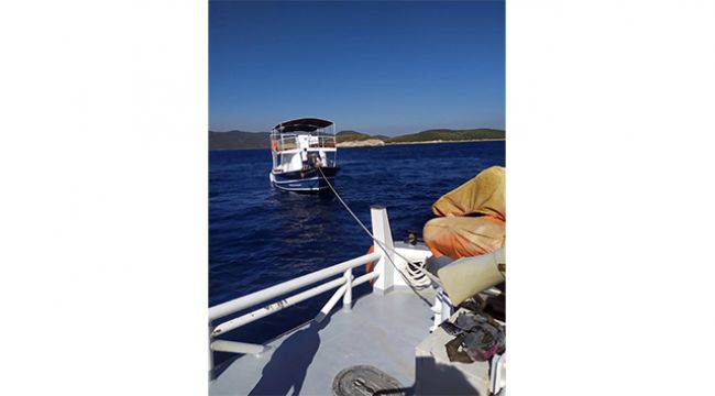 Bodrum açıklarında sürüklenen tekne kurtarıldı