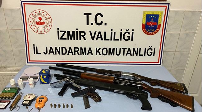 BORNOVA’DA HİNT KENEVİRİ VE SİLAH ELE GEÇİRİLDİ