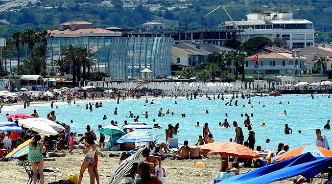 ÇEŞME, BAYRAM HAREKETLİLİĞİNE HAZIRLANIYOR