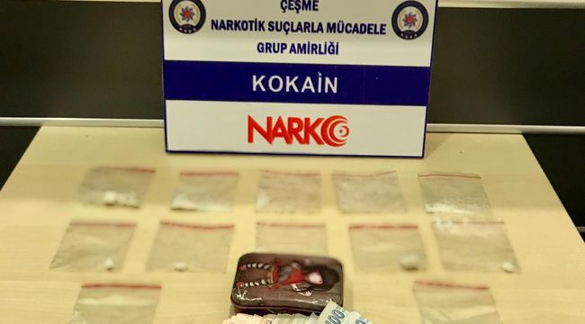 ÇEŞME'DE ARAÇLARA UYUŞTURUCU BASKINI