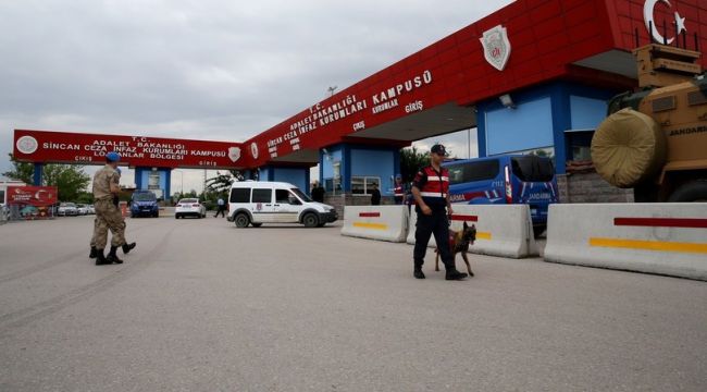 Darbeci generallerin "mahrem imamı"na 10 yıl hapis cezası