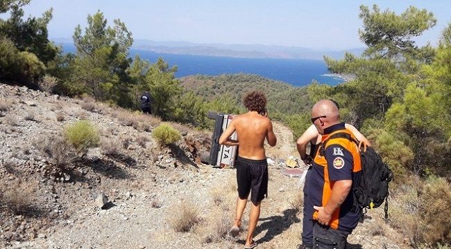 Datça'da kamyonet uçuruma devrildi