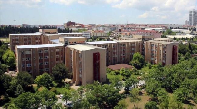 Depremden etkilenen Veteriner Fakültesi'nin yıkılıyor