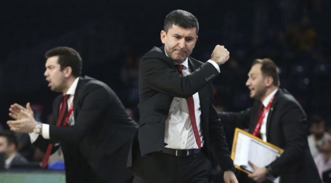Ertuğrul Erdoğan, Galatasaray'da devam edeceğini duyurdu
