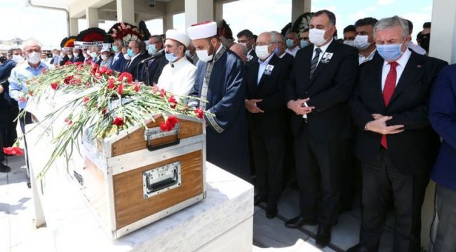 Eski Çankaya Belediye Başkanı Taşdelen, toprağa verildi