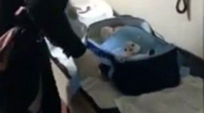 Fatih'te surların dibinde terk edilmiş bebek bulundu