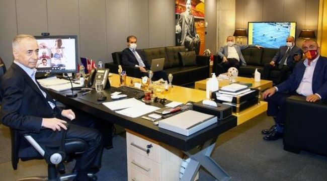 Galatasaray'da yönetim toplandı