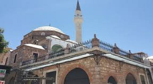 İZMİR'DE CAMİDEN BU KEZ DE MÜSLÜM GÜRSES ÇALDI!