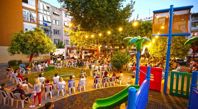 KARŞIYAKA’NIN PARKINDAYIZ!