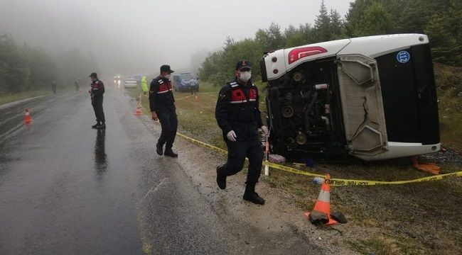 Kastamonu'da yolcu otobüsü devrildi