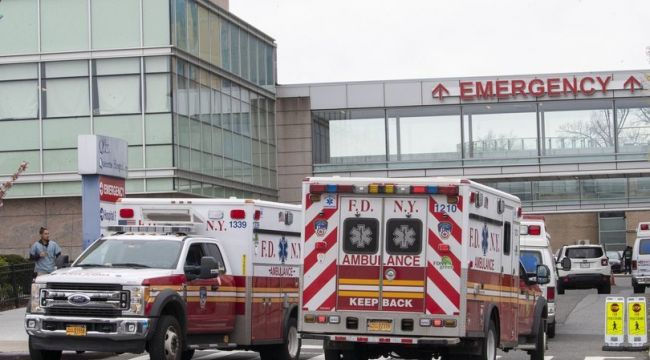 Maskesiz sokağa çıkan genç ailesine koronavirüs bulaştırdı