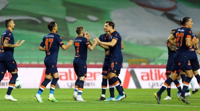 Medipol Başakşehir'de futbolcular şampiyonluğa yakın