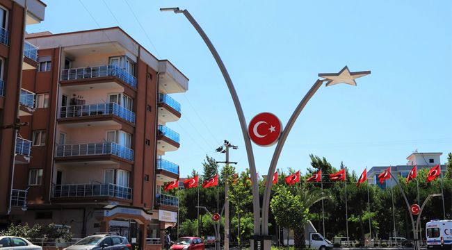 MENDERES IŞIL IŞIL