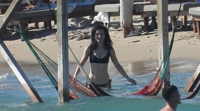 Merve Boluğur çocuklar gibi eğlendi