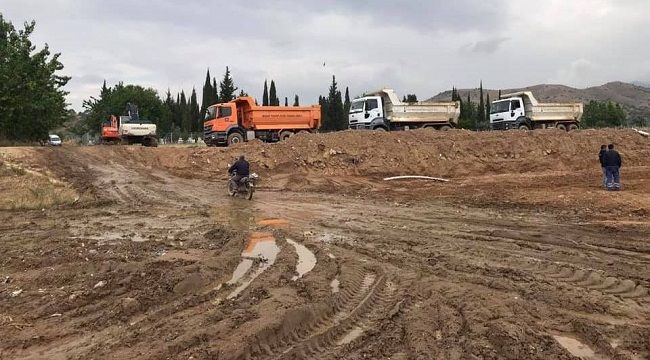 ÖDEMİŞ’TE ÇÖP TRANSFER İSTASYONUNA HALKTAN TEPKİ