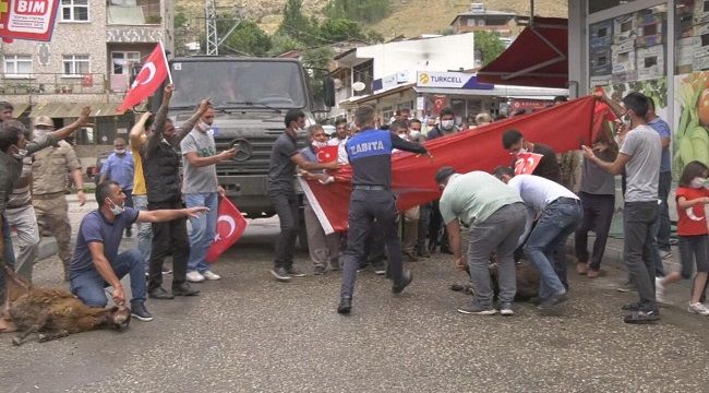 Operasyondan dönen jandarmayı kurban keserek karşıladılar