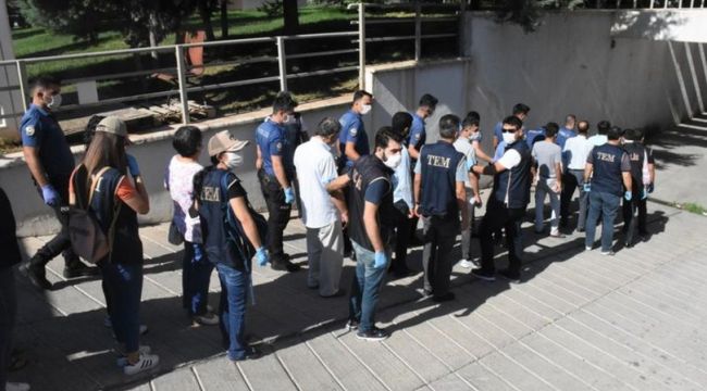 PKK/KCK soruşturmasında 2 CHP meclis üyesi 9 şüpheli tutuklandı