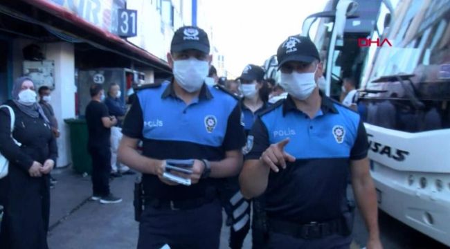 Polis, otogarlarda bilgilendirici broşürler dağıttı