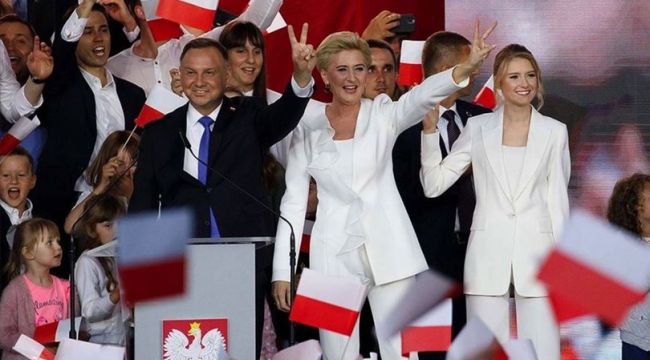 Polonya'da Cumhurbaşkanı seçimini Duda kazandı