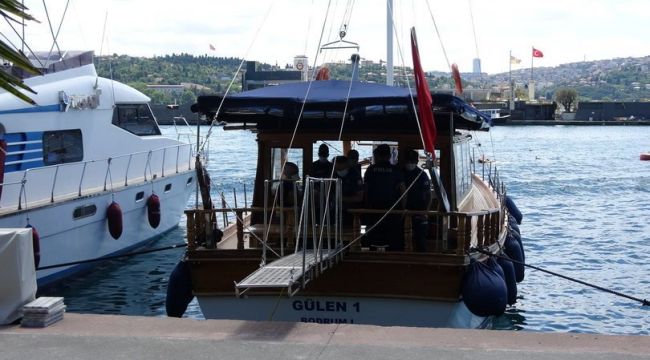 Sahildeki teknede bir erkeğe ait cansız beden bulundu!
